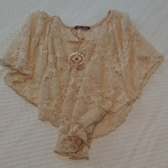 Woman Crop Top - Picture 2 of 3